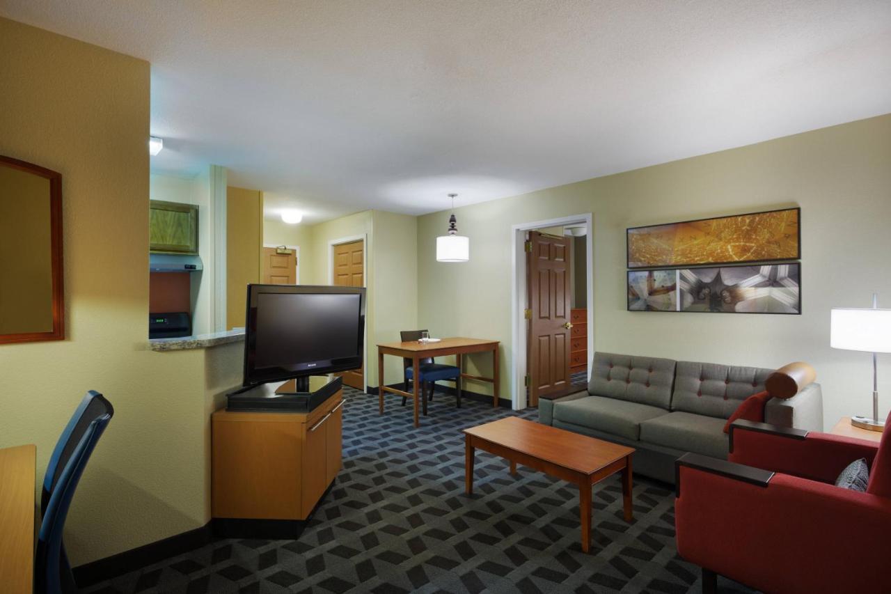 Mainstay Suites Tampa Moffitt-Usf Temple Terrace Extérieur photo